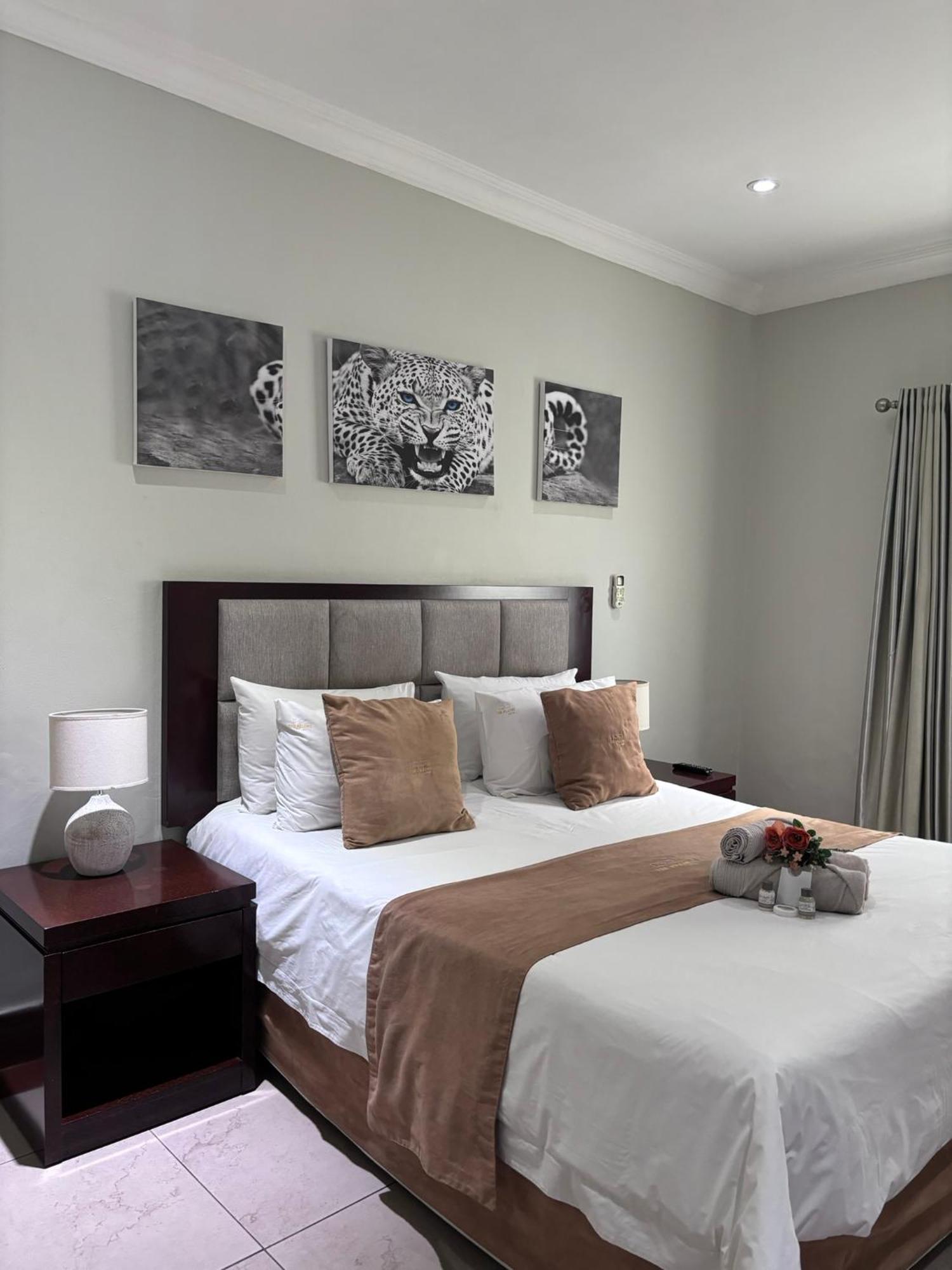 The Pillows Suite Pretoria Exterior photo
